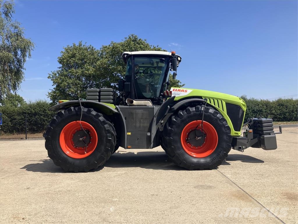CLAAS XERION 5000 الجرارات
