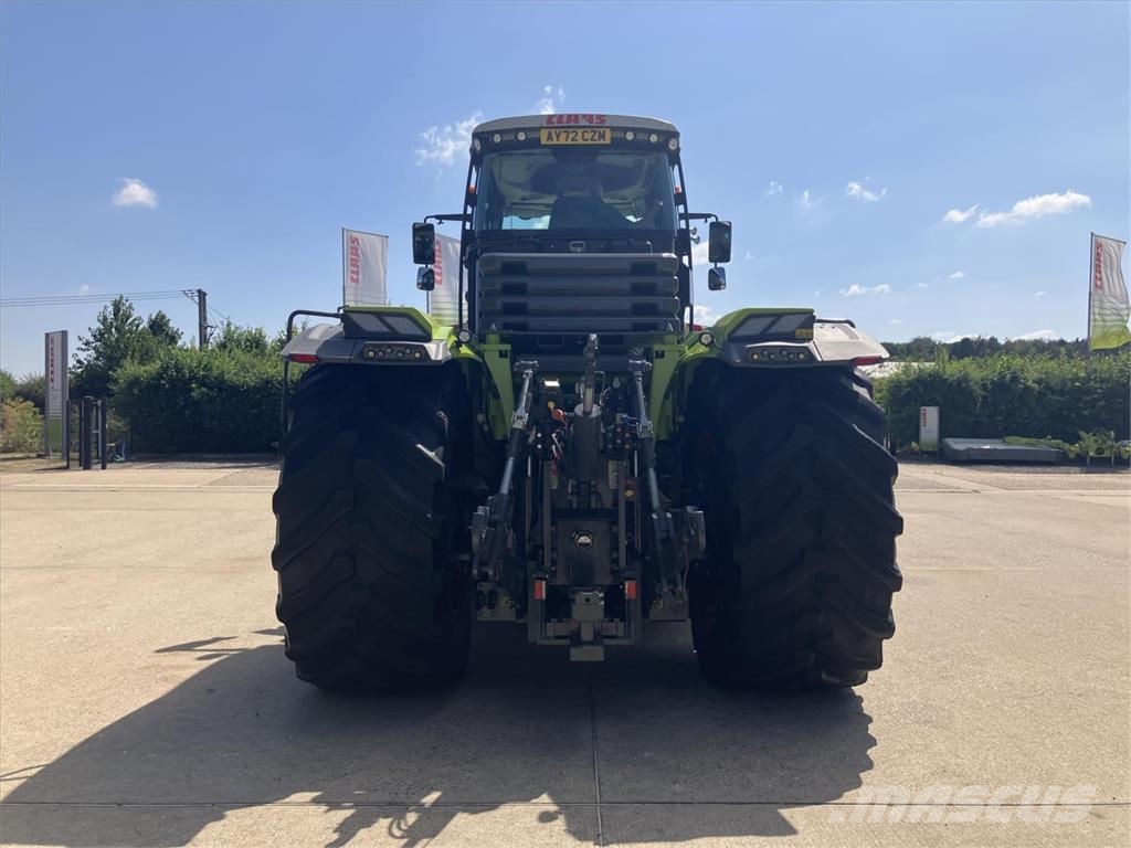 CLAAS XERION 5000 الجرارات