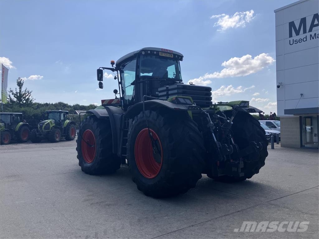 CLAAS XERION 5000 الجرارات