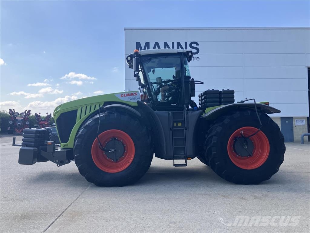 CLAAS XERION 5000 الجرارات