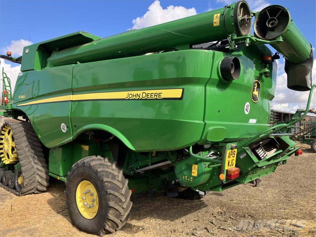John Deere S790 Mähdrescher