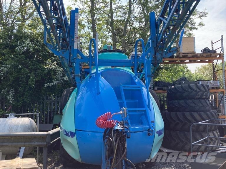 Berthoud 4000 L SPRAYER Pulverizadores arrastrados