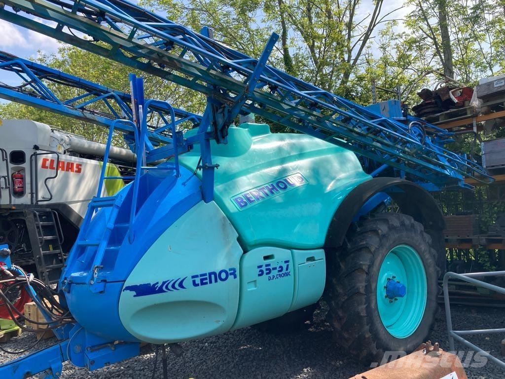 Berthoud 4000 L SPRAYER Pulverizadores arrastrados