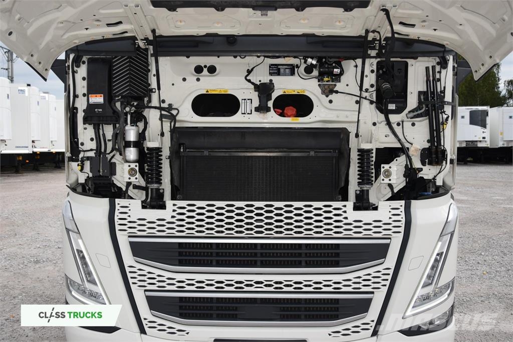 Volvo FH 460 Globetrotter XL i-Save Side Skirts وحدات الجر