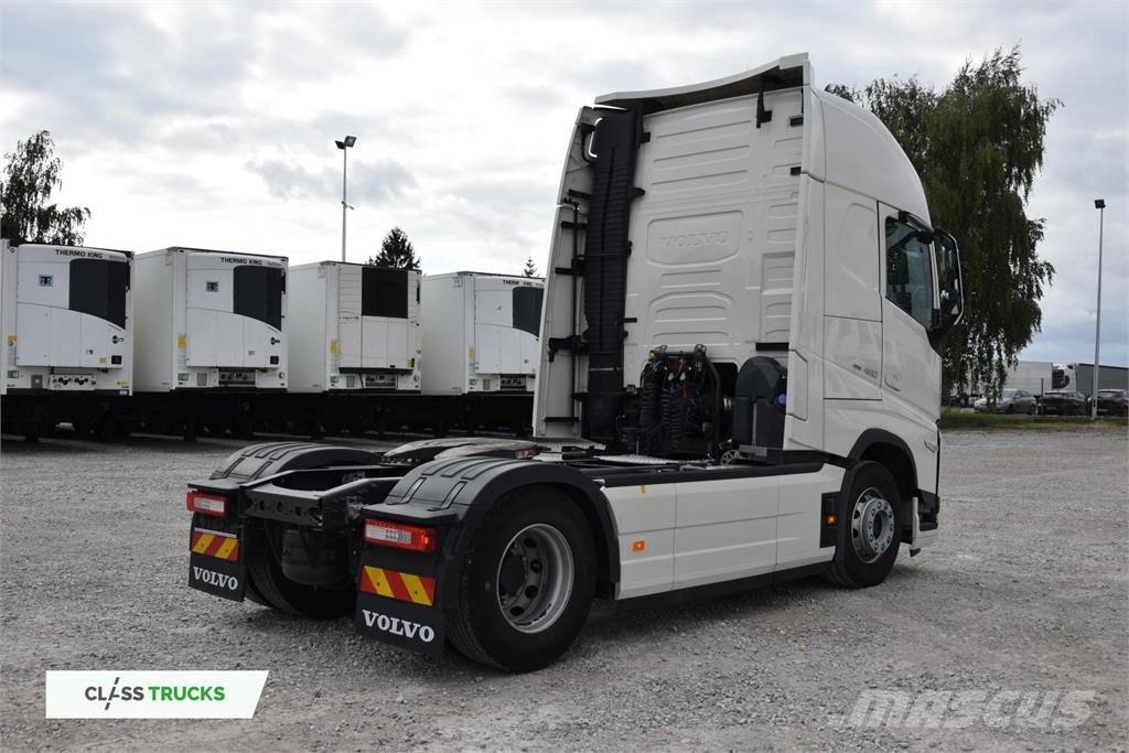 Volvo FH 460 Globetrotter XL i-Save Side Skirts وحدات الجر