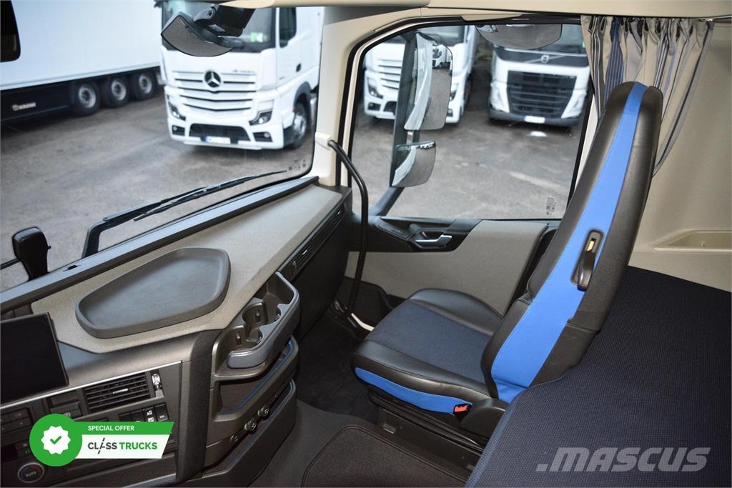 Volvo FH 500 Globetrotter XL Vetopöytäautot