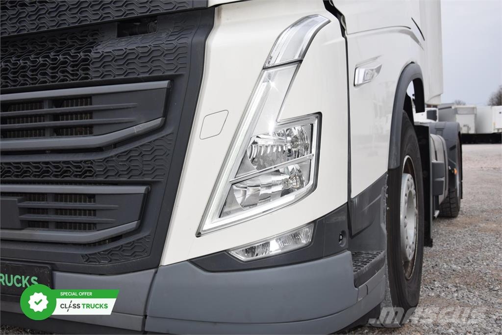 Volvo FH 500 Globetrotter XL I-ParkCool Adaptive cruise Cavalos mecânicos