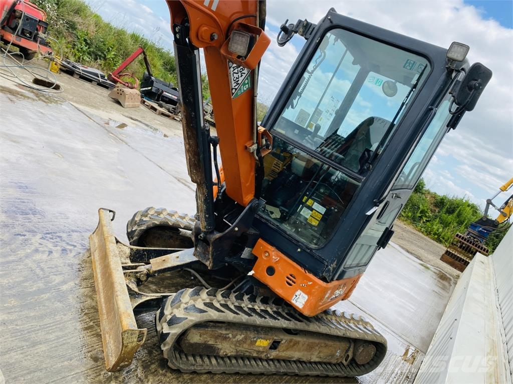 Hitachi ZX26U-6CR Minibagger < 7t