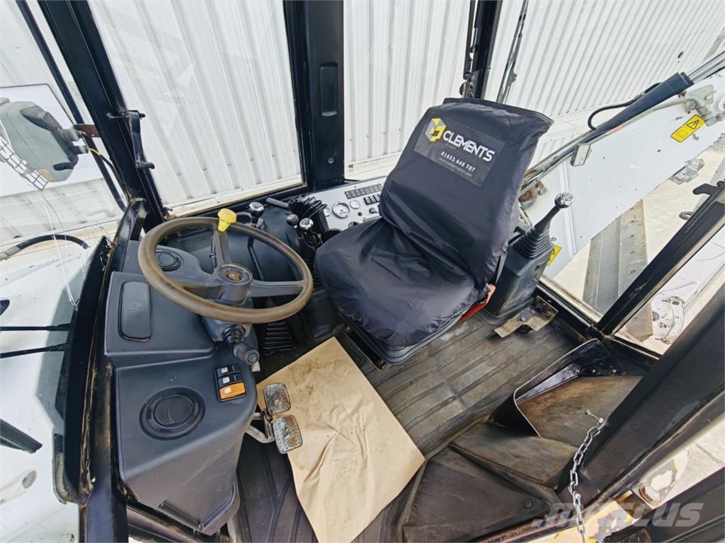 JCB 2CX Backhoe loaders