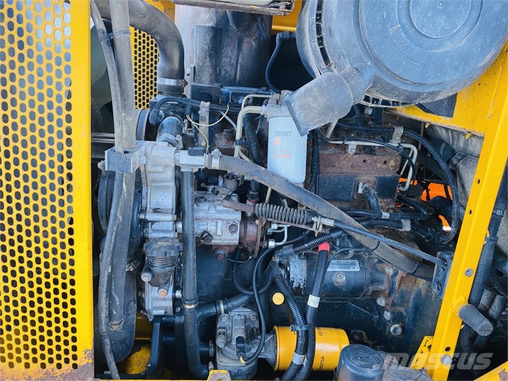 JCB 411HT Muut koneet