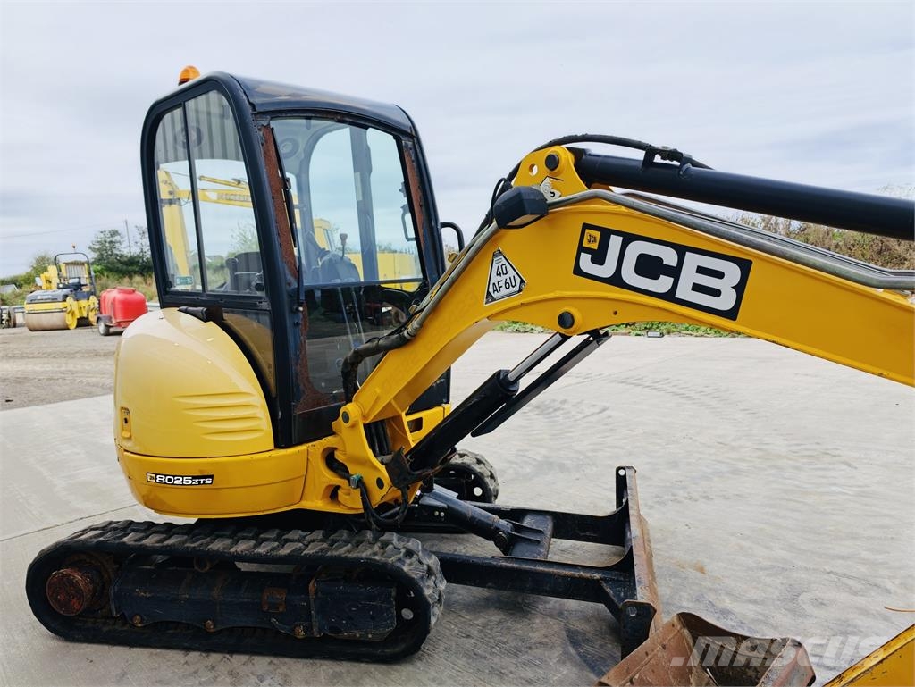 JCB 8025ZTS Muu