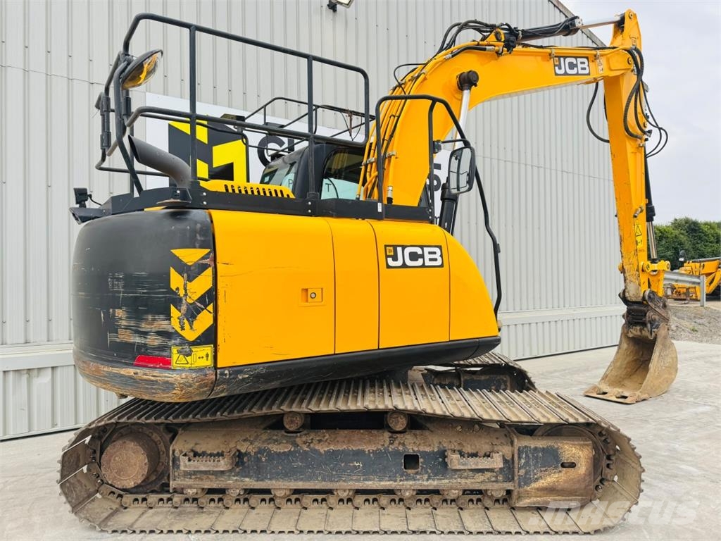 JCB JS131LC Paletli ekskavatörler