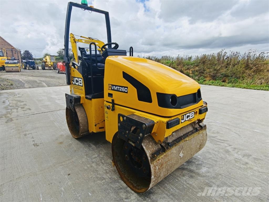 JCB VMT260 مداحل ثنائية الاسطوانة