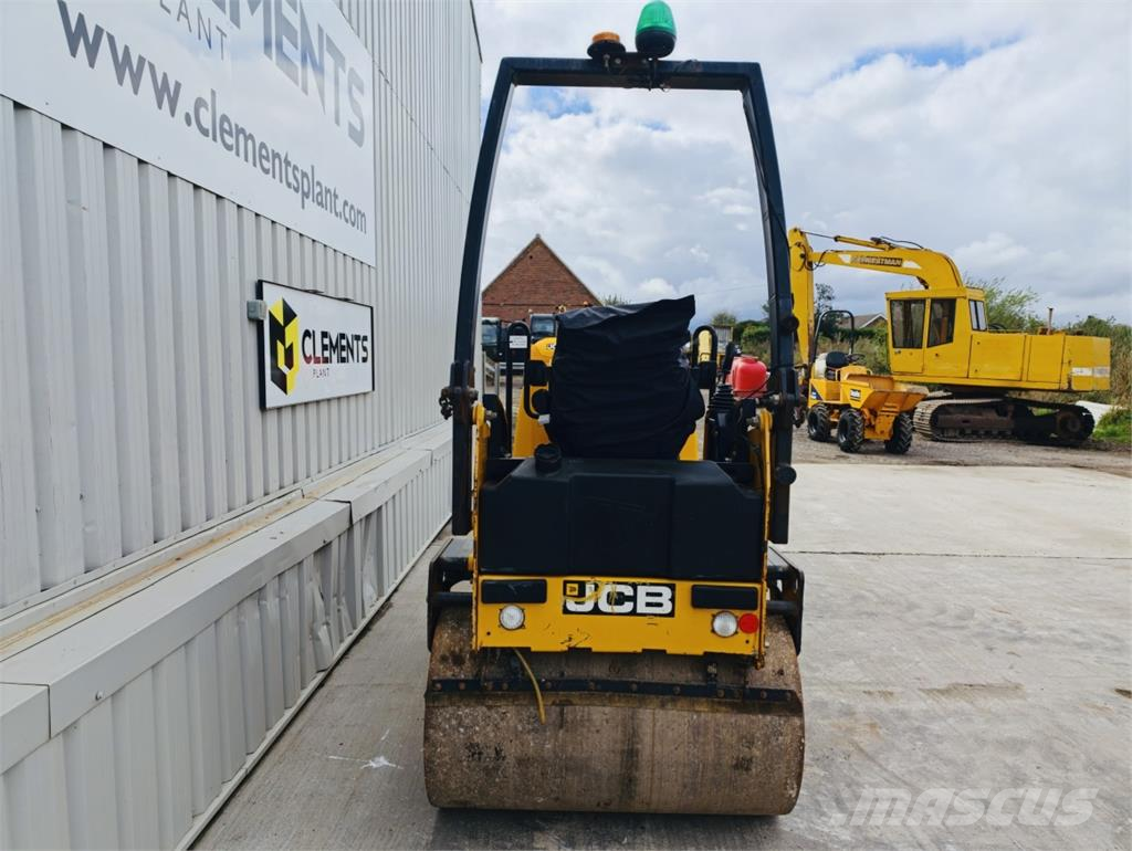 JCB VMT260 مداحل ثنائية الاسطوانة