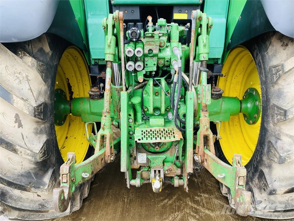 John Deere 6520 Tractors