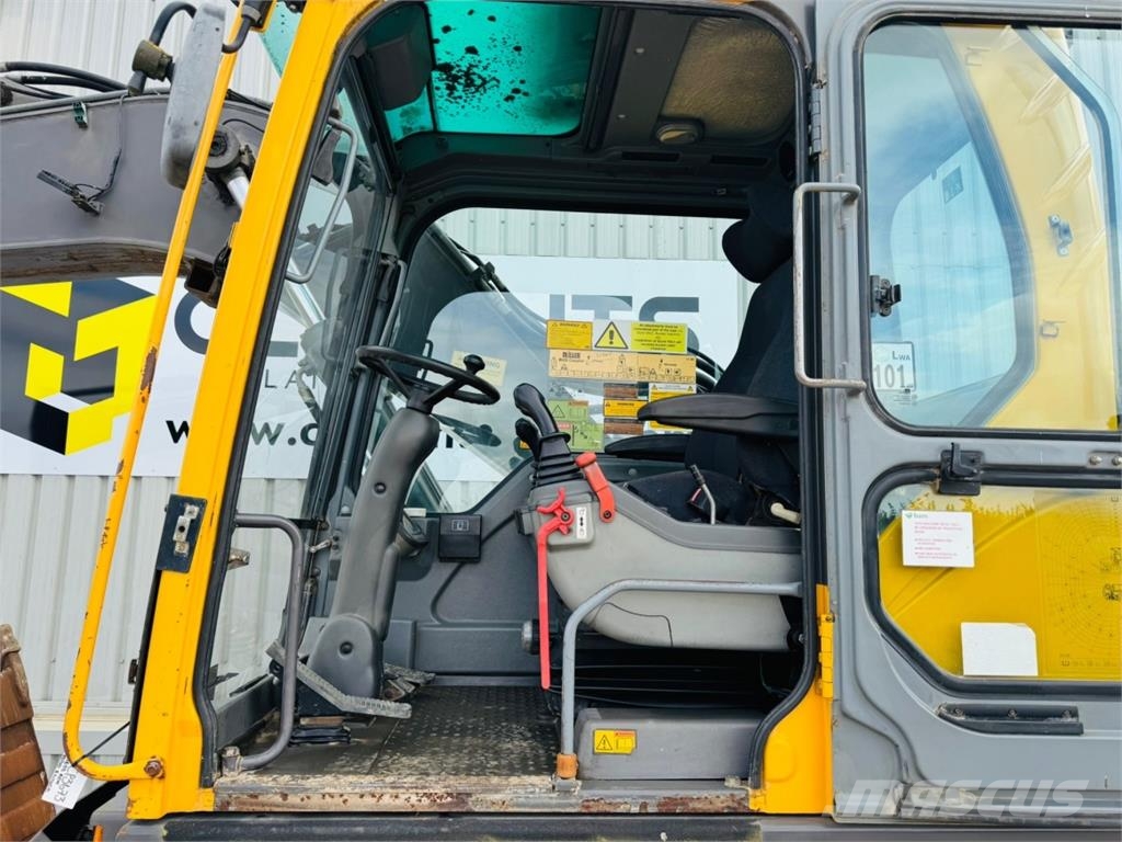 Volvo EW140B Paletli ekskavatörler