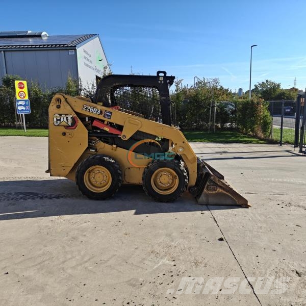 CAT 226D3 لوادر بعجل