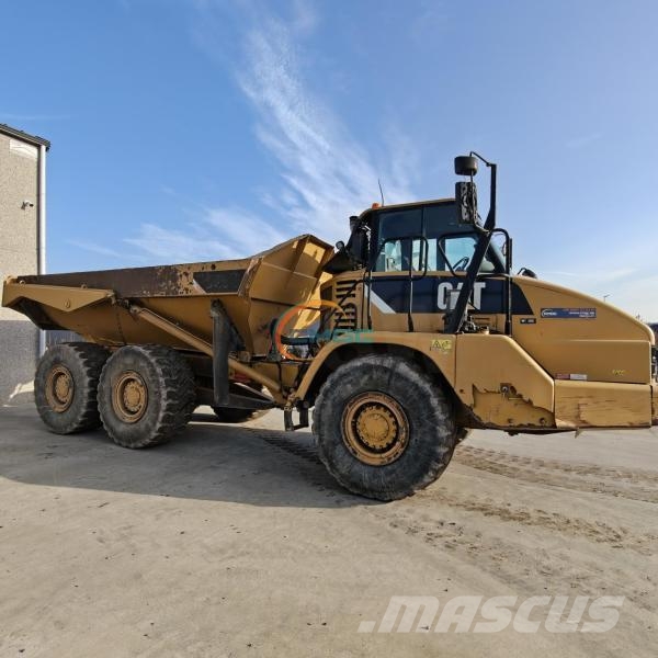 CAT 725 Карьерные самосвалы