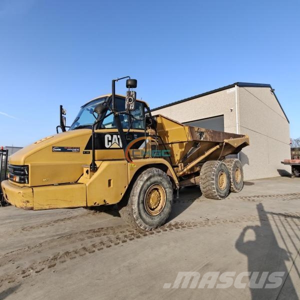 CAT 725 Карьерные самосвалы