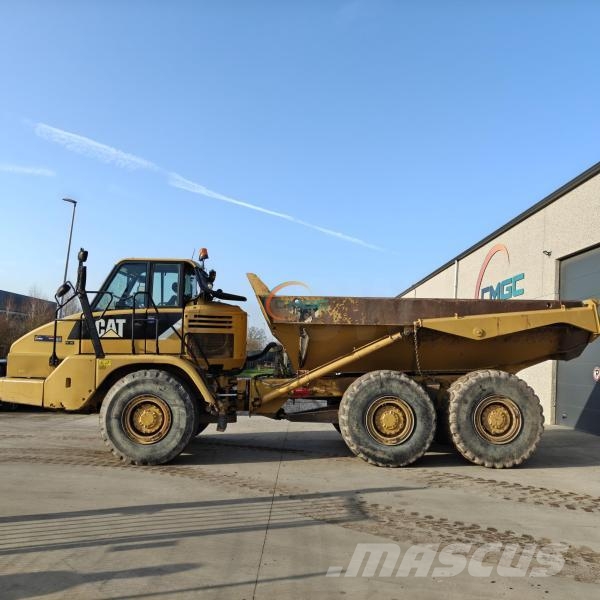 CAT 725 Карьерные самосвалы
