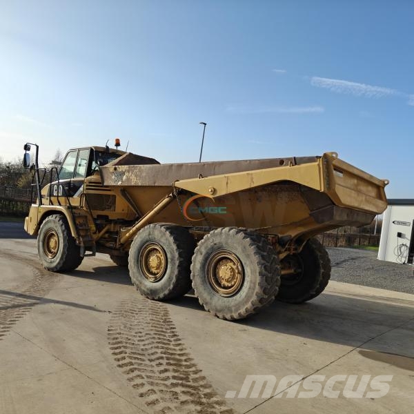 CAT 725 Карьерные самосвалы