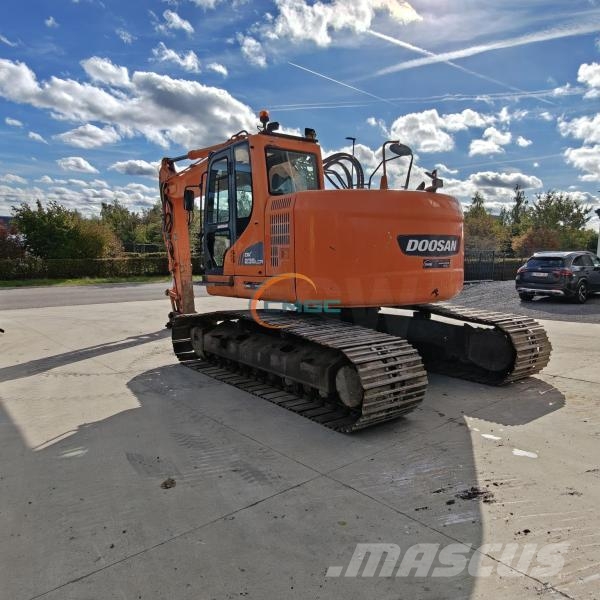 Doosan DX235LCR-7 Excavadoras de ruedas