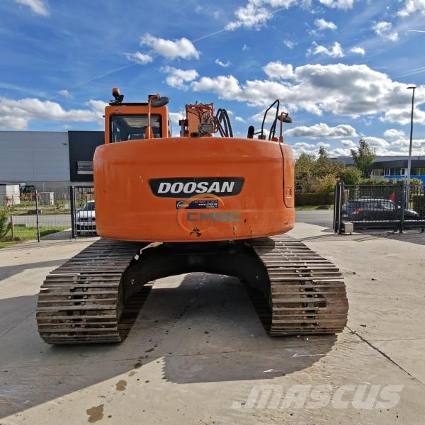Doosan DX235LCR-7 Excavadoras de ruedas