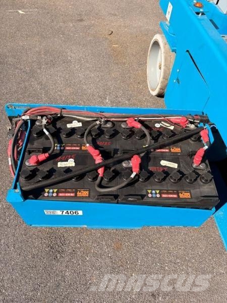 Genie S-40 Articulated boom lifts