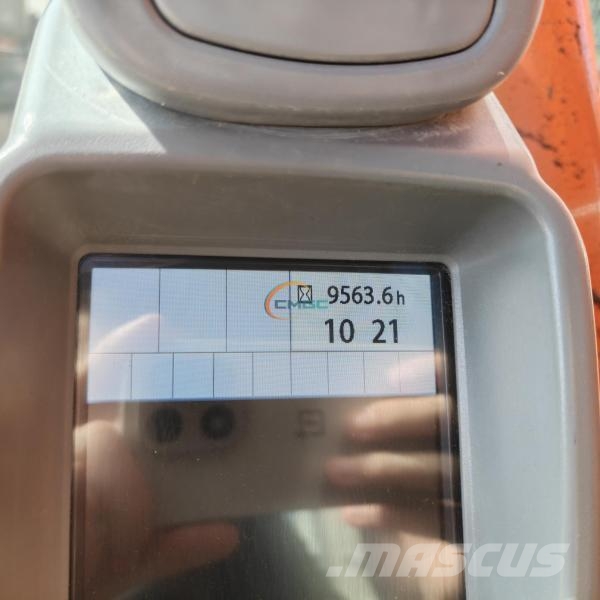 Hitachi ZX135US-6 Wielgraafmachines