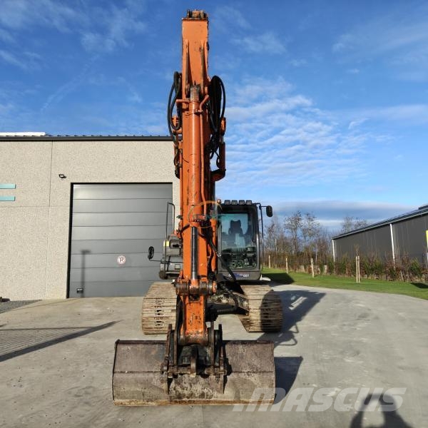 Hitachi ZX180LC حفارات بعجل