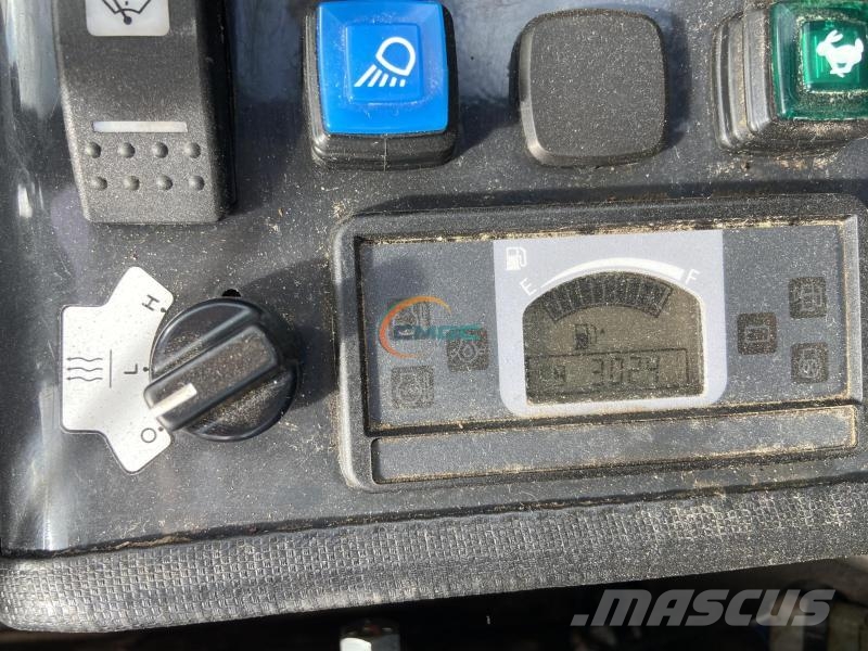 Hitachi ZX26U-6 CR حفارات بعجل