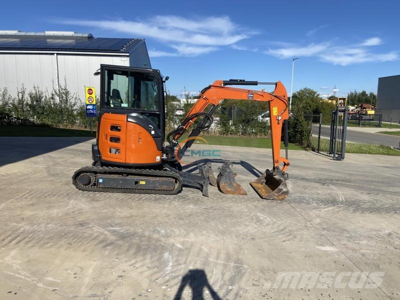 Hitachi ZX336