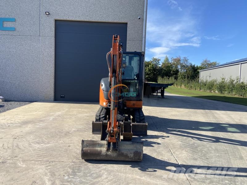 Hitachi ZX336 حفارات بعجل
