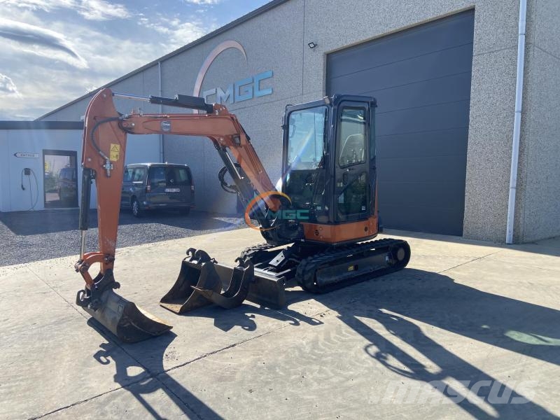 Hitachi ZX336 حفارات بعجل