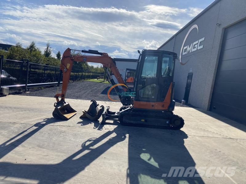 Hitachi ZX336 حفارات بعجل