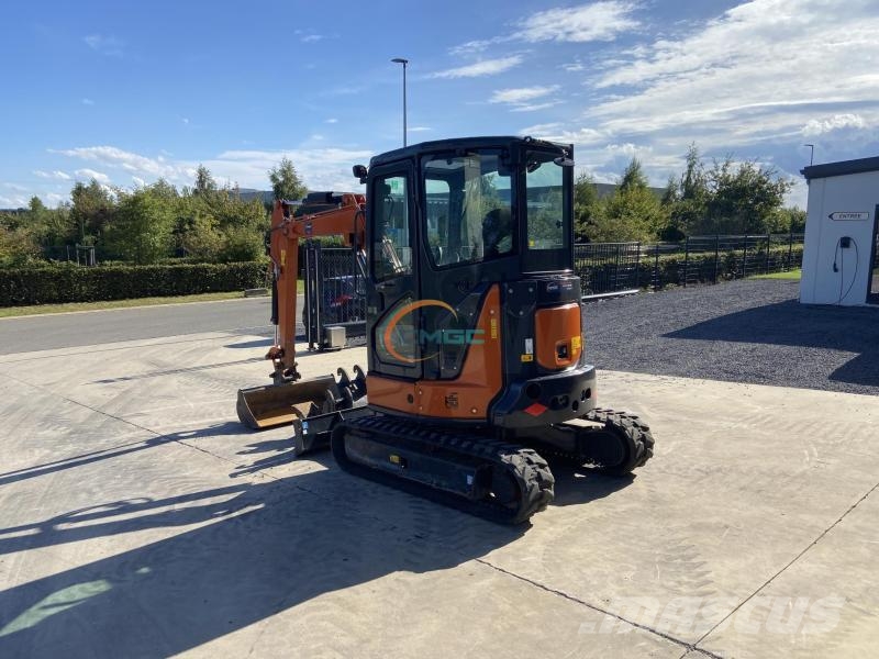 Hitachi ZX336 حفارات بعجل