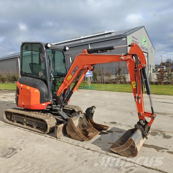 Kubota U27-4 Excavadoras de ruedas