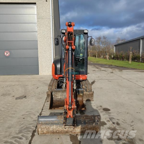 Kubota U27-4 Excavadoras de ruedas