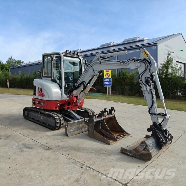 Takeuchi TB335R Wielgraafmachines