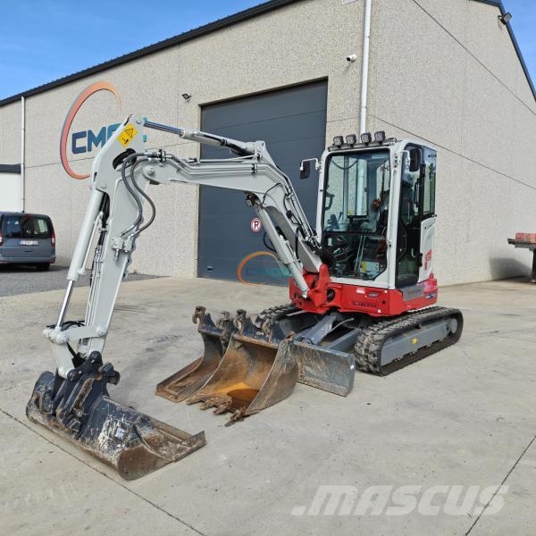 Takeuchi TB335R Wielgraafmachines