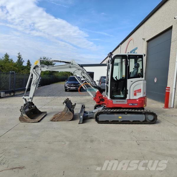 Takeuchi TB335R Wielgraafmachines