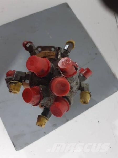CAT 302.5 Други компоненти