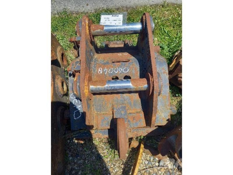 CAT 318B 快速连接器