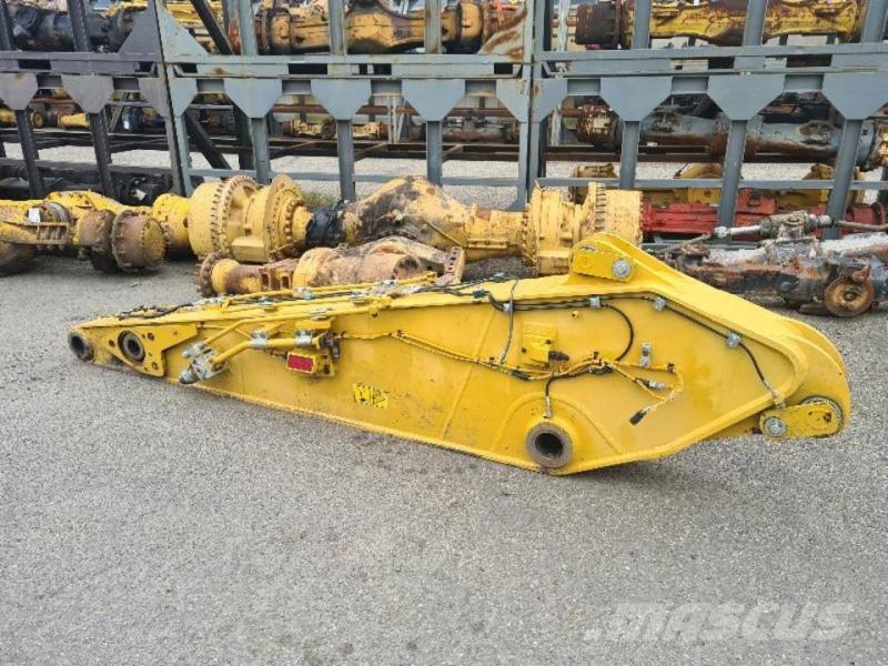 CAT 323 Μπούμες και κουτάλες