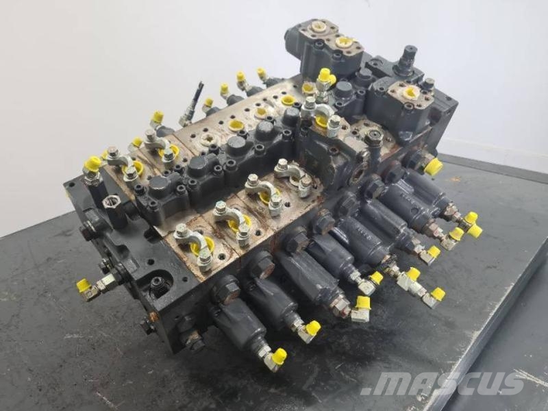 Komatsu PC228USLC-11 Άλλα εξαρτήματα