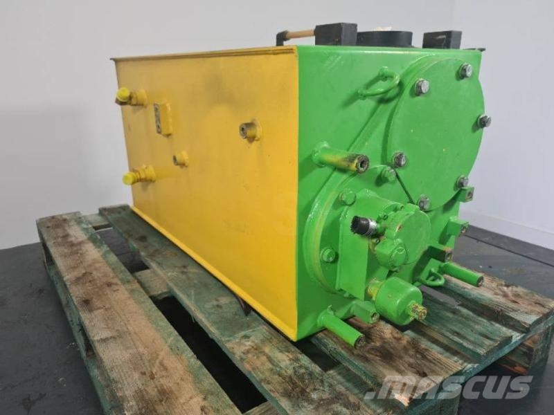 Komatsu PC228USLC-11 Other components