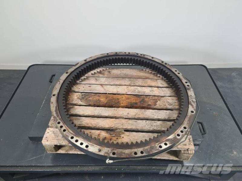 Komatsu PC228USLC-11 Other components