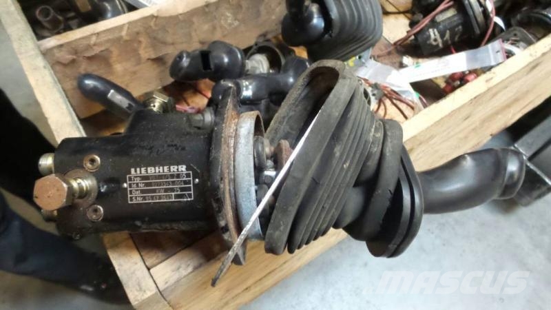 Liebherr A902LI Andere