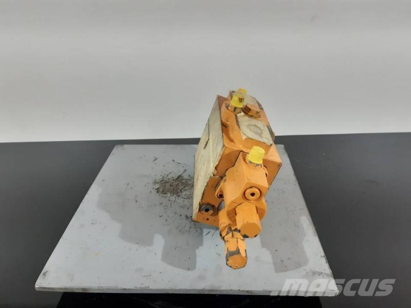 Liebherr R904 Ďalšie komponenty