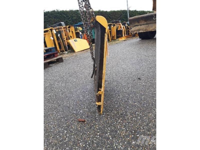 Liebherr R914B 其他路面施工机械